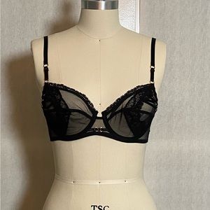 NWT Lise Charmel bras 34 b